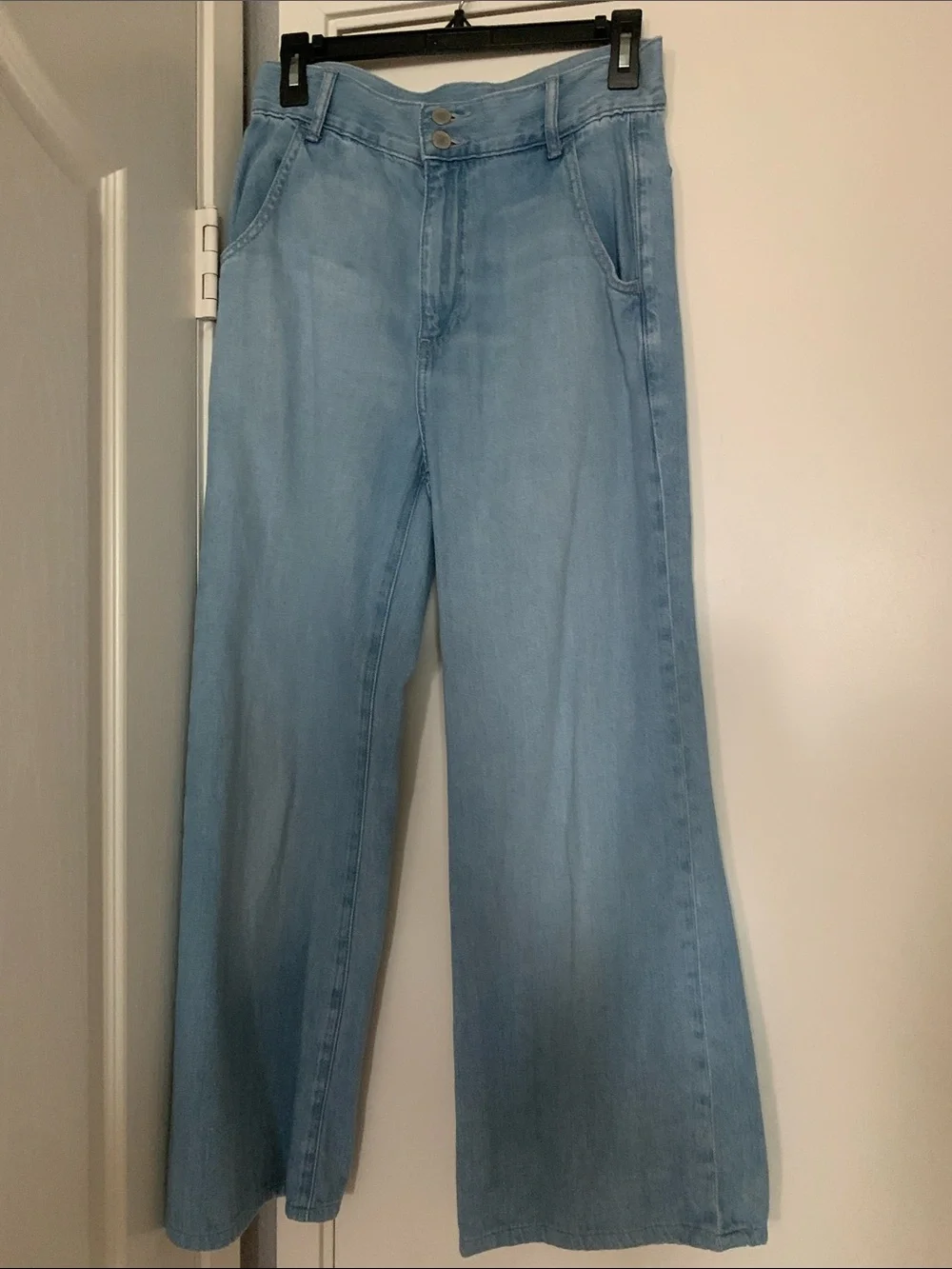 Uniqlo Light Blue Wide-Leg Jeans - Picture 1 of 14